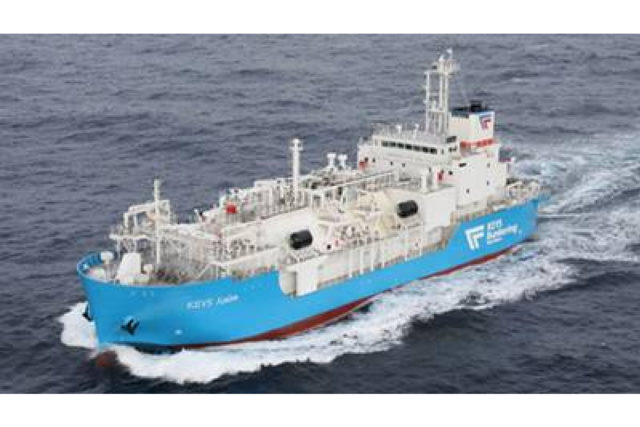 177876332224250bunkering-vessel-170612