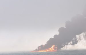 Norveç sularında kimyəvi tanker yanğına məruz qalıb
