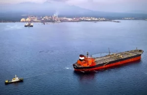 Taqanroq körfəzində tankerlər hədəf alındı