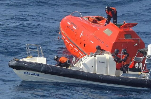 tag_reuters.com,2026_newsml_LYNXMPEM7O10K_12026-08-25T142003Z_1_LYNXMPEM7O10K_RTROPTP_3_INDIA-SHIPPING-SINKING