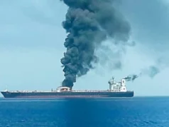 Hörmüz boğazında tanker atəşə tutulub